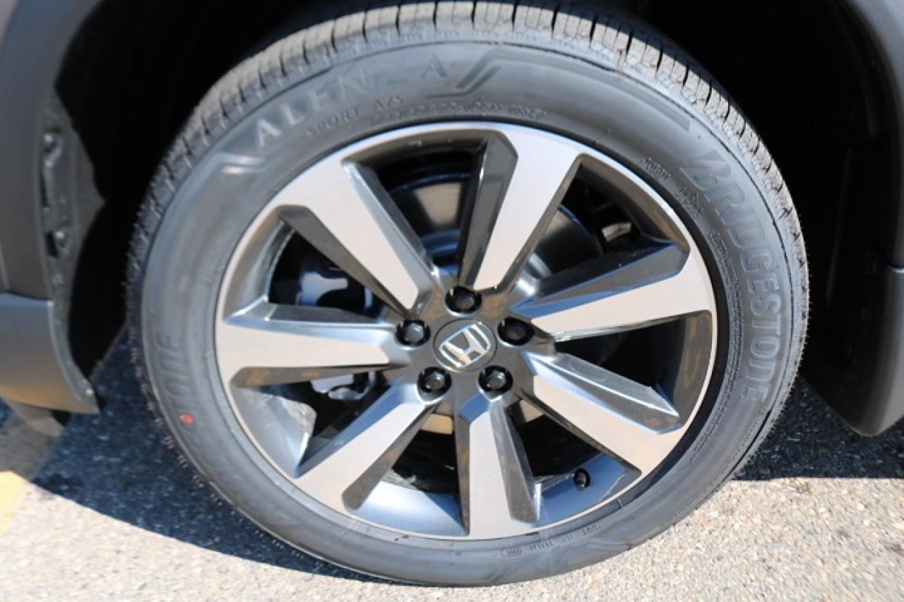 2025 Honda Pilot  Photo2
