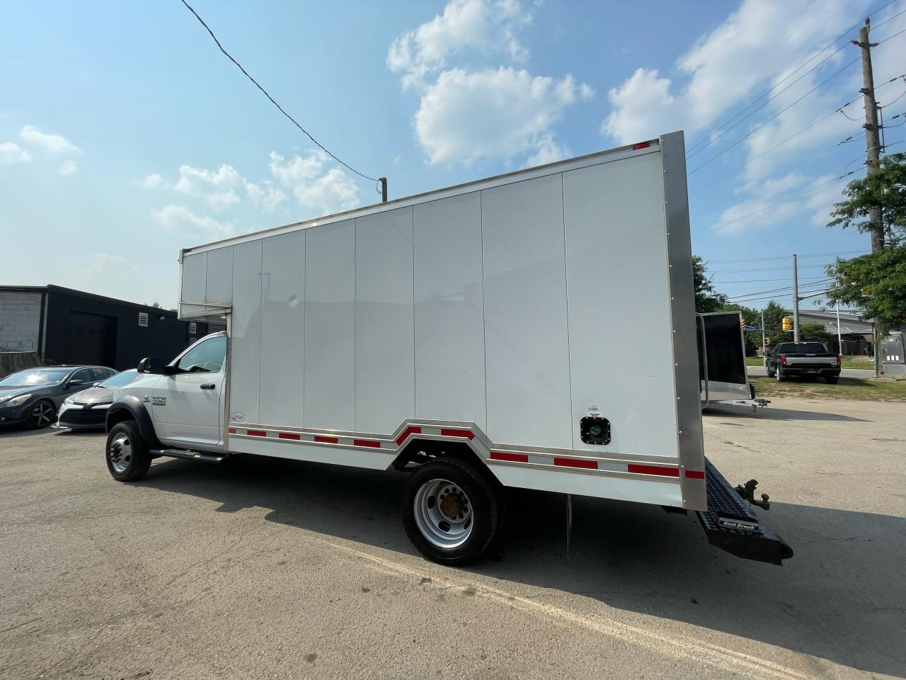 2017 RAM 5500 ST Photo6