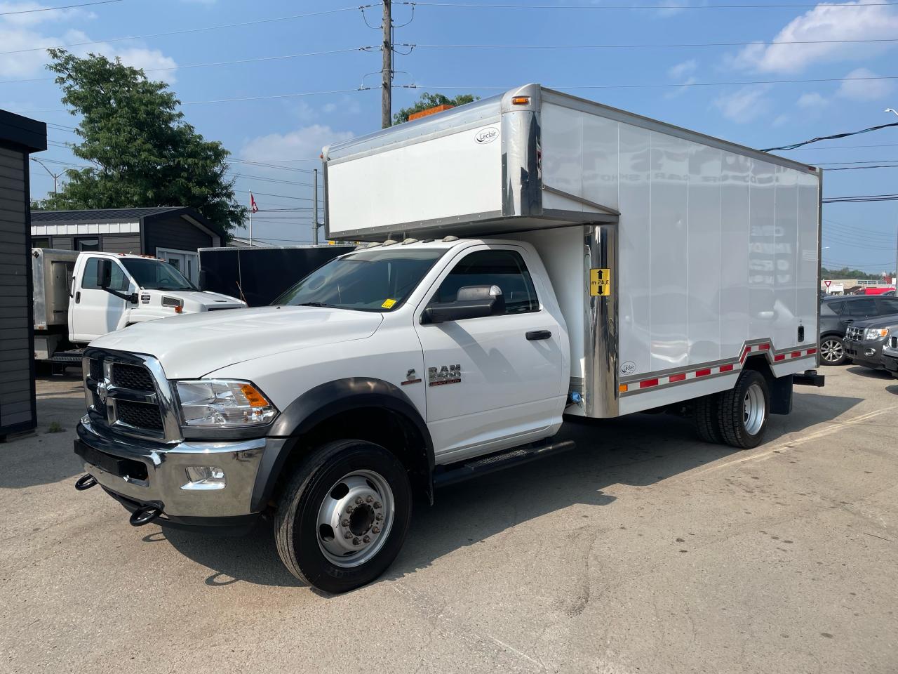 2017 RAM 5500 ST Photo3