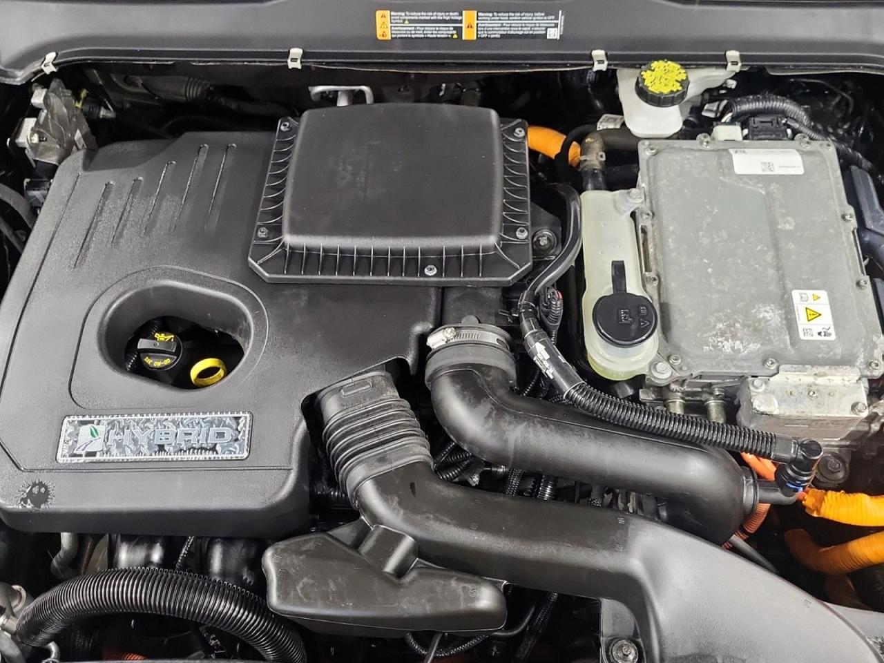 2020 Ford Fusion Hybrid SE Photo3