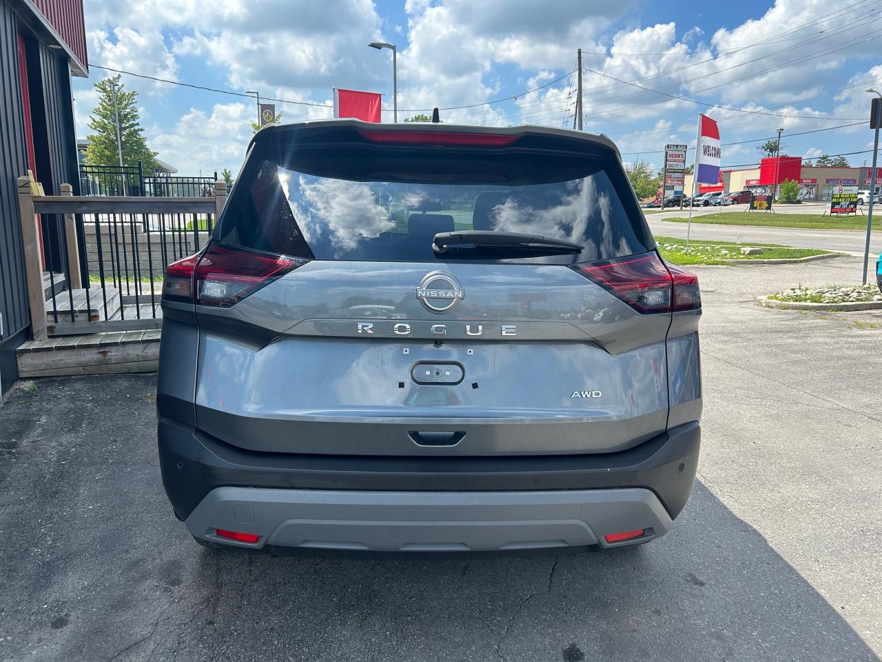 2023 Nissan Rogue S - Photo #3