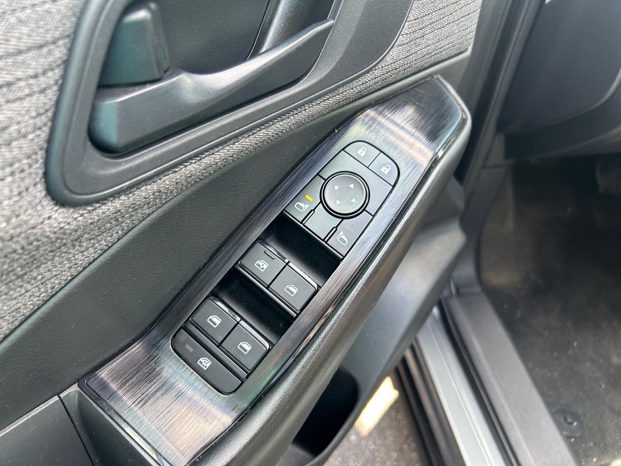 2023 Nissan Rogue S - Photo #7