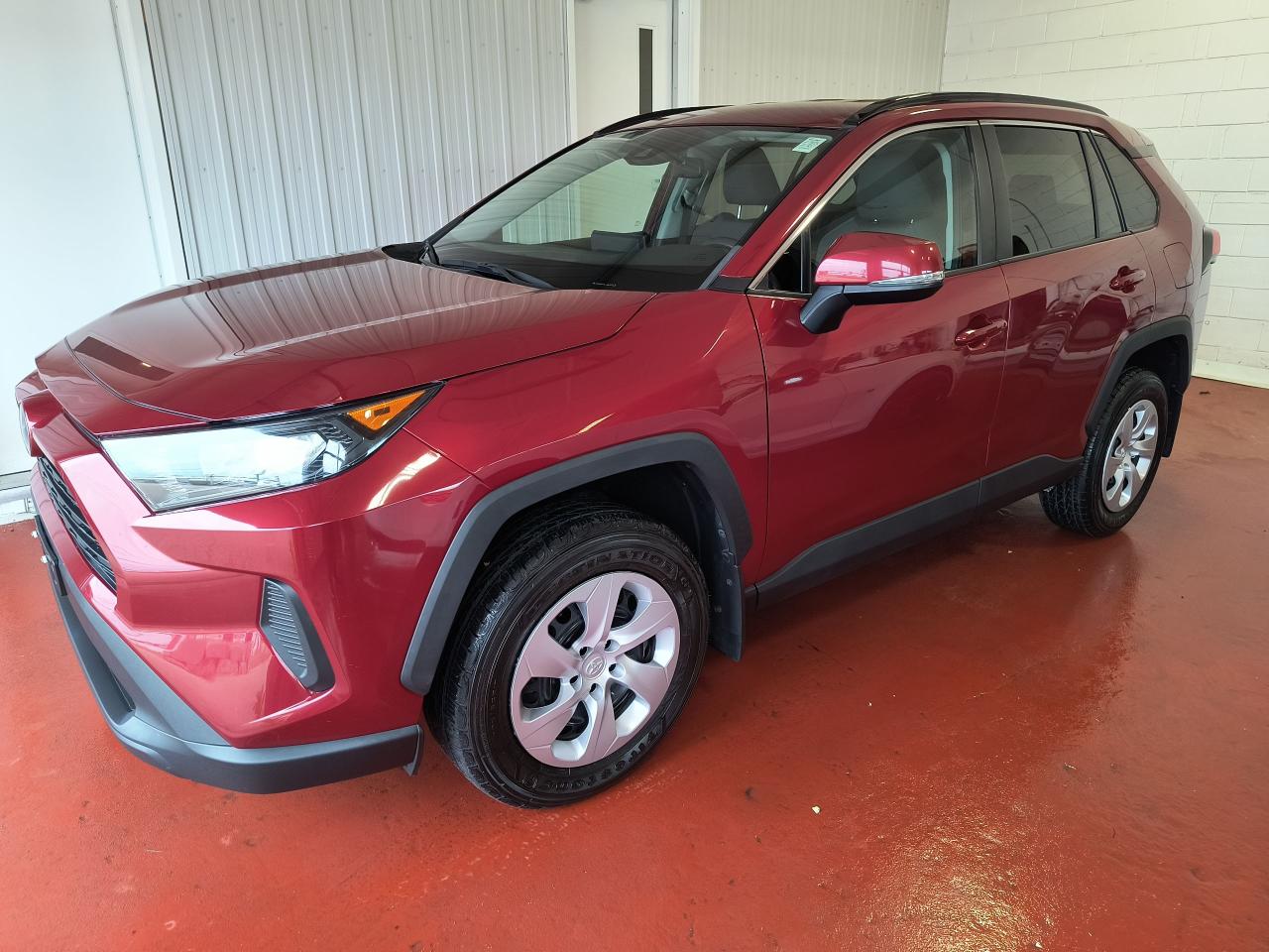 2020 Toyota RAV4 LE AWD