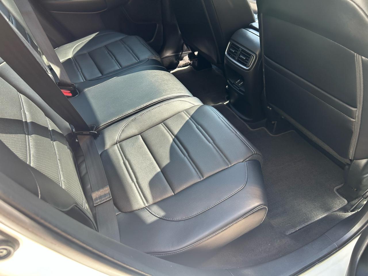 2017 Honda CR-V Touring - Photo #9