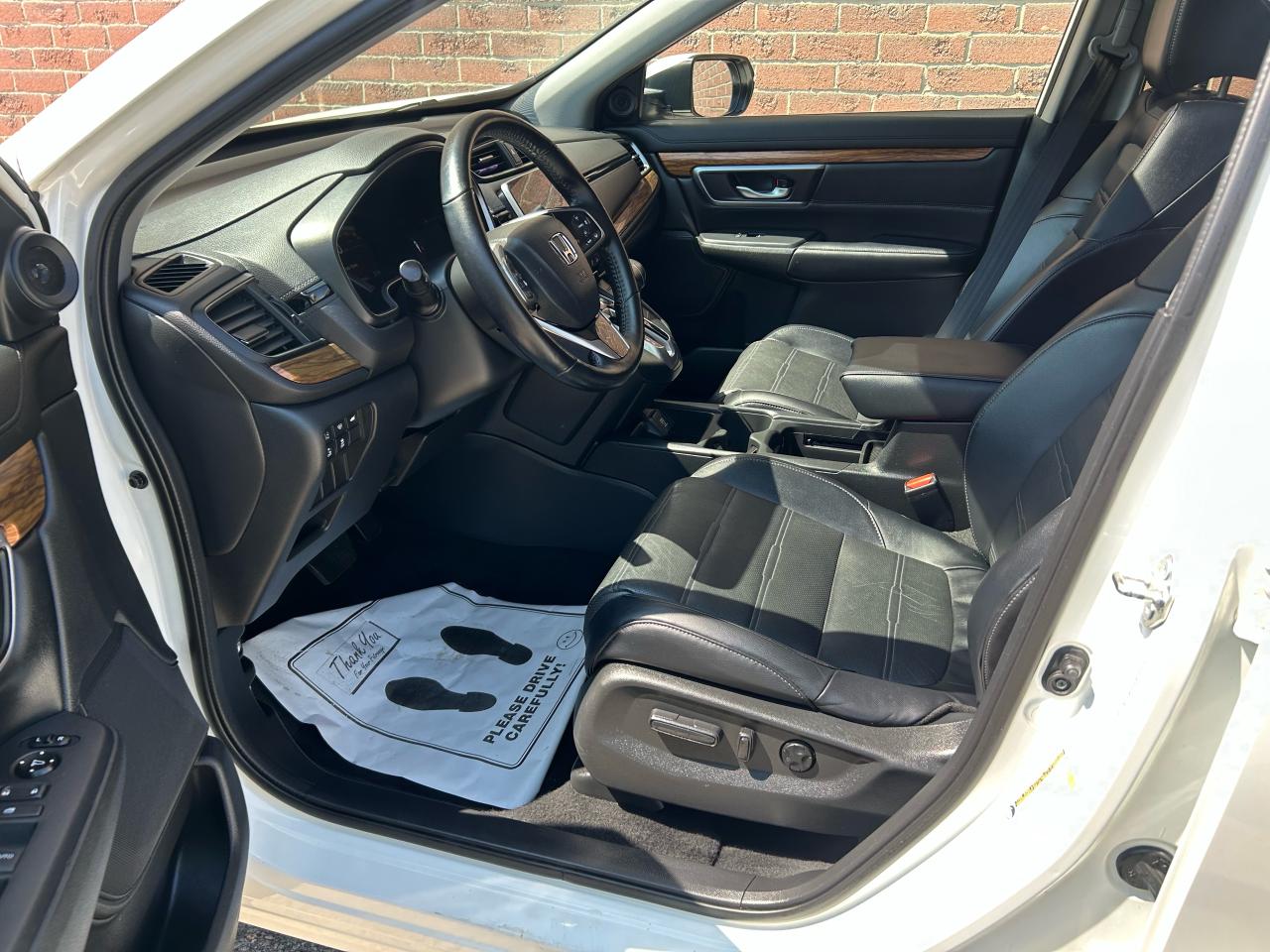 2017 Honda CR-V Touring - Photo #10