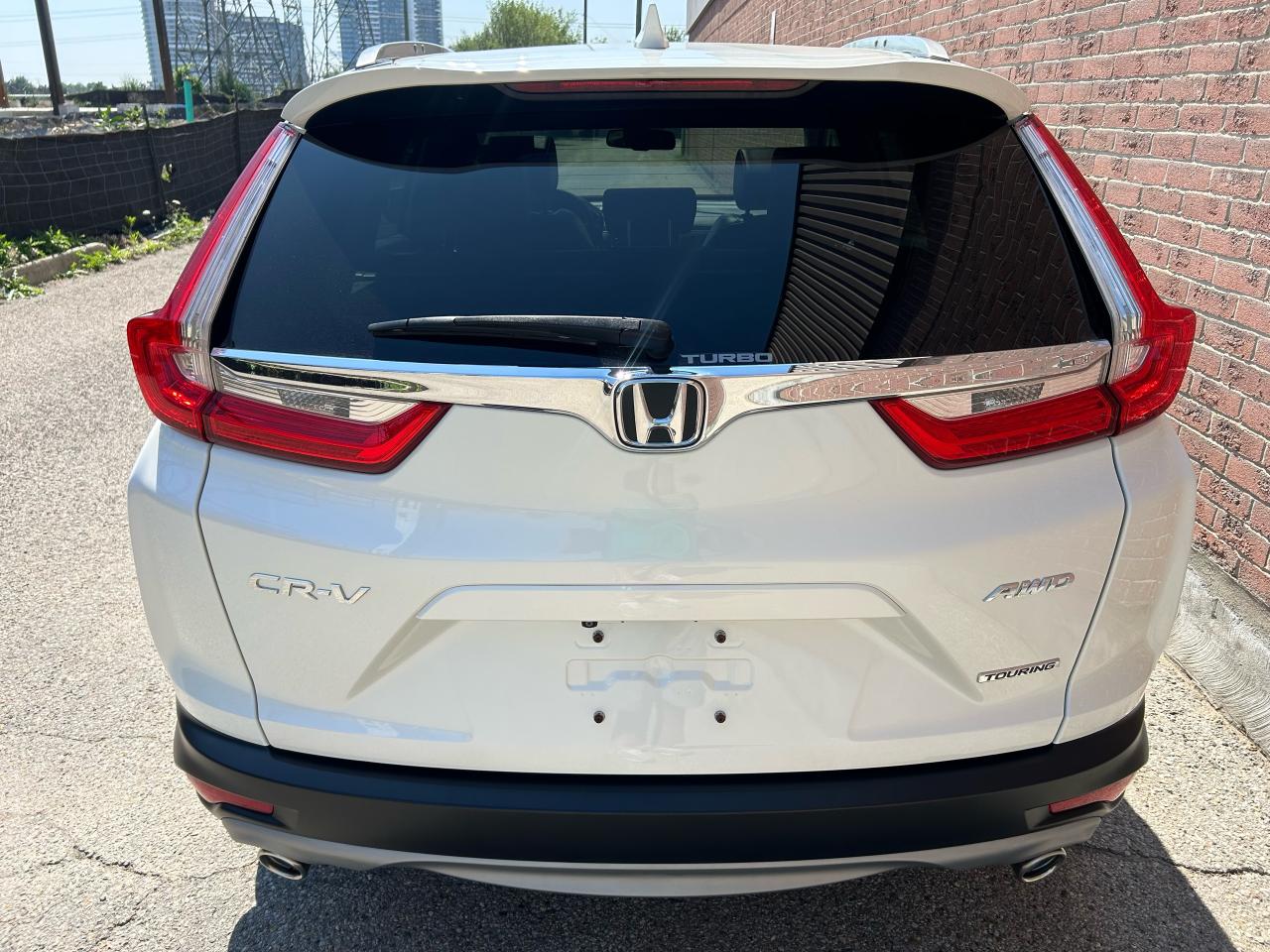 2017 Honda CR-V Touring Photo4