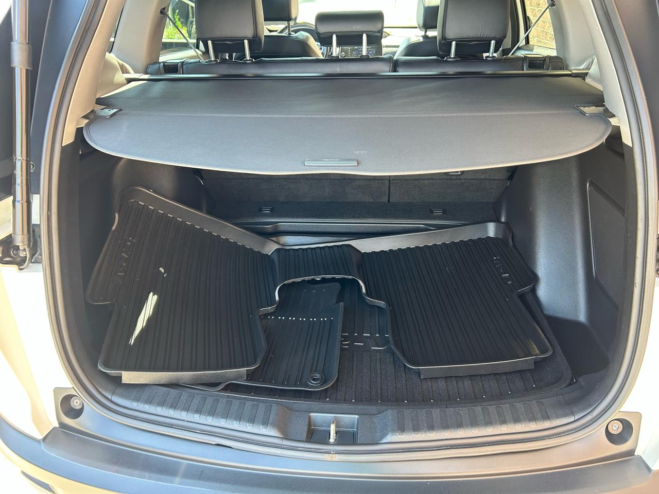 2017 Honda CR-V Touring - Photo #13