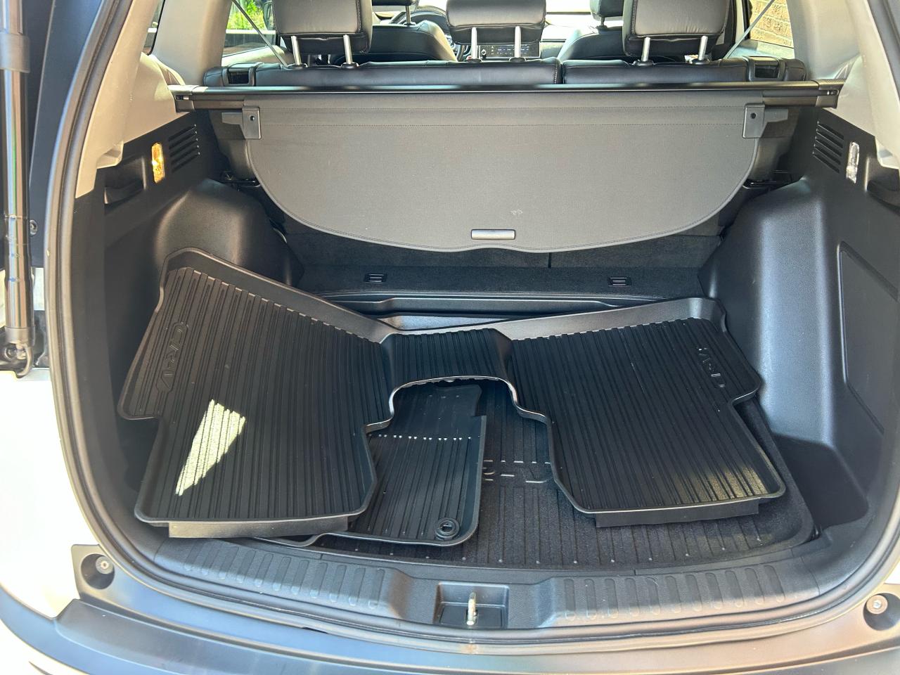 2017 Honda CR-V Touring - Photo #12