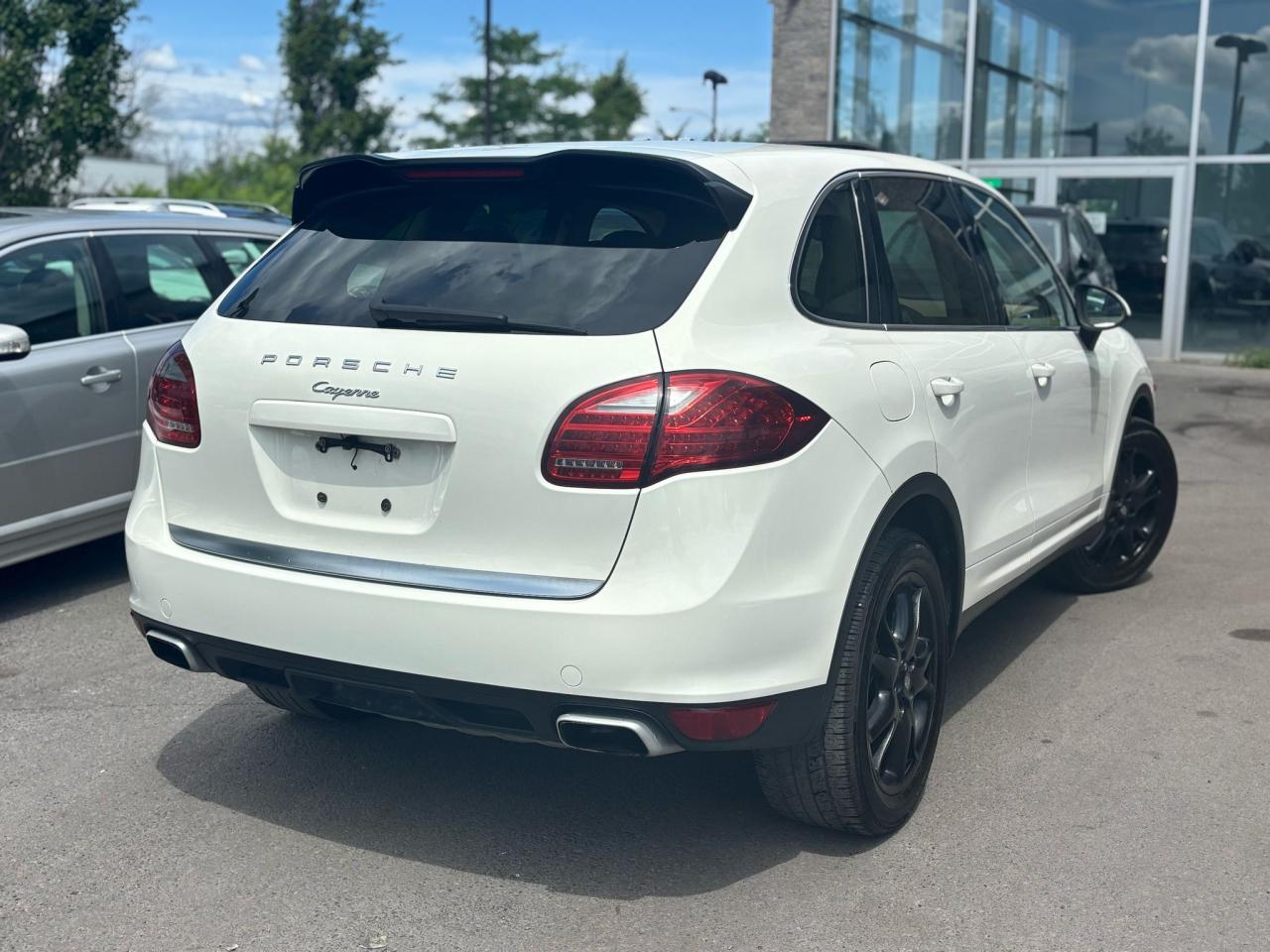 2011 Porsche Cayenne  - Photo #5