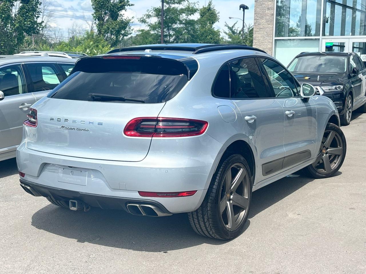 2015 Porsche Macan AWD 4dr Turbo - Photo #9