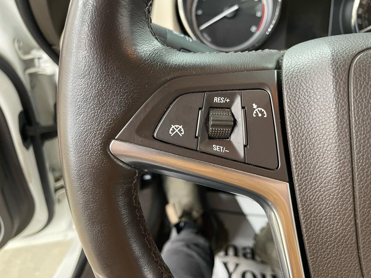 2013 Buick Verano Leather Photo8