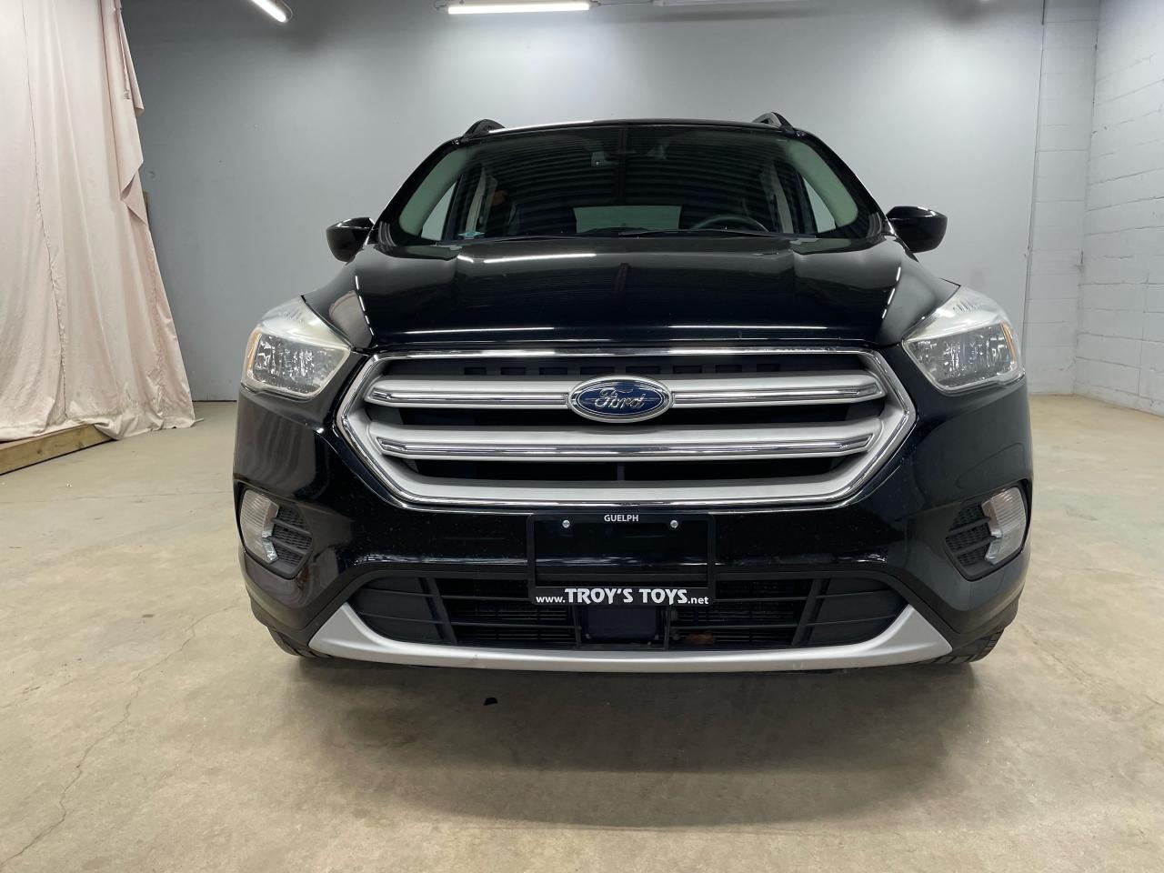 2018 Ford Escape SE FWD Photo2
