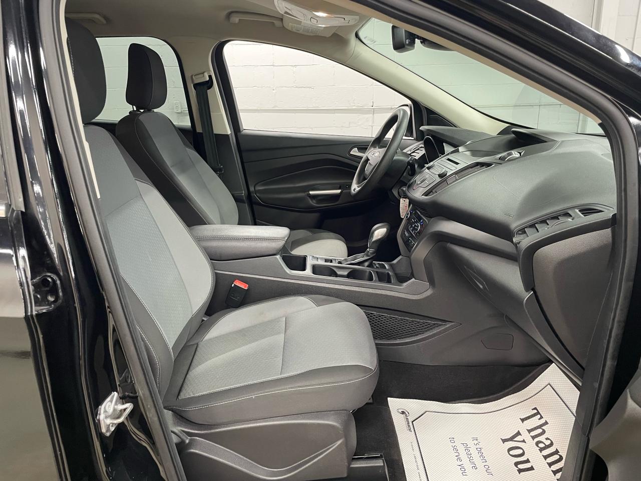 2018 Ford Escape SE FWD Photo39