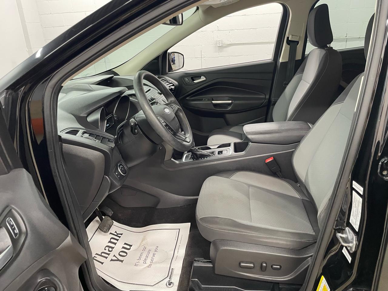 2018 Ford Escape SE FWD Photo36