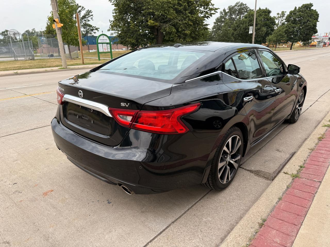 2016 Nissan Maxima SV - Photo #8