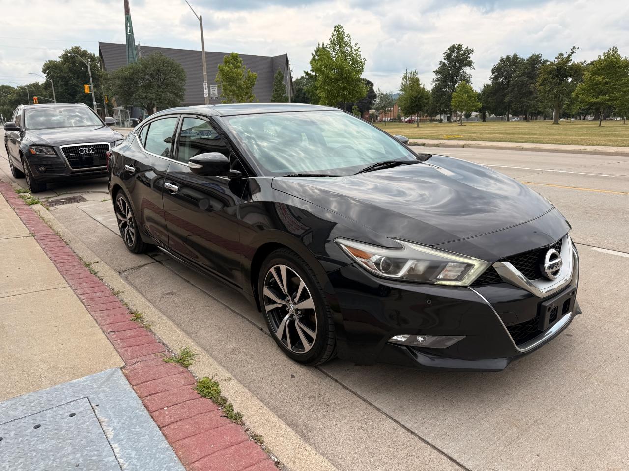 2016 Nissan Maxima SV - Photo #5
