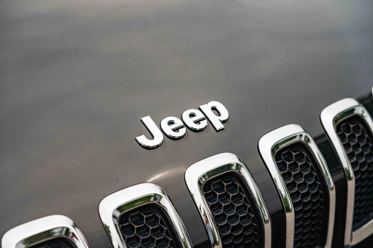 2015 Jeep Cherokee LATITUDE NORTH 4X4 - Photo #7