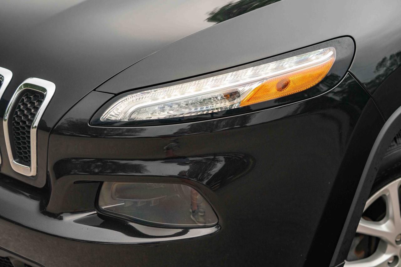 2015 Jeep Cherokee LATITUDE NORTH 4X4 - Photo #19