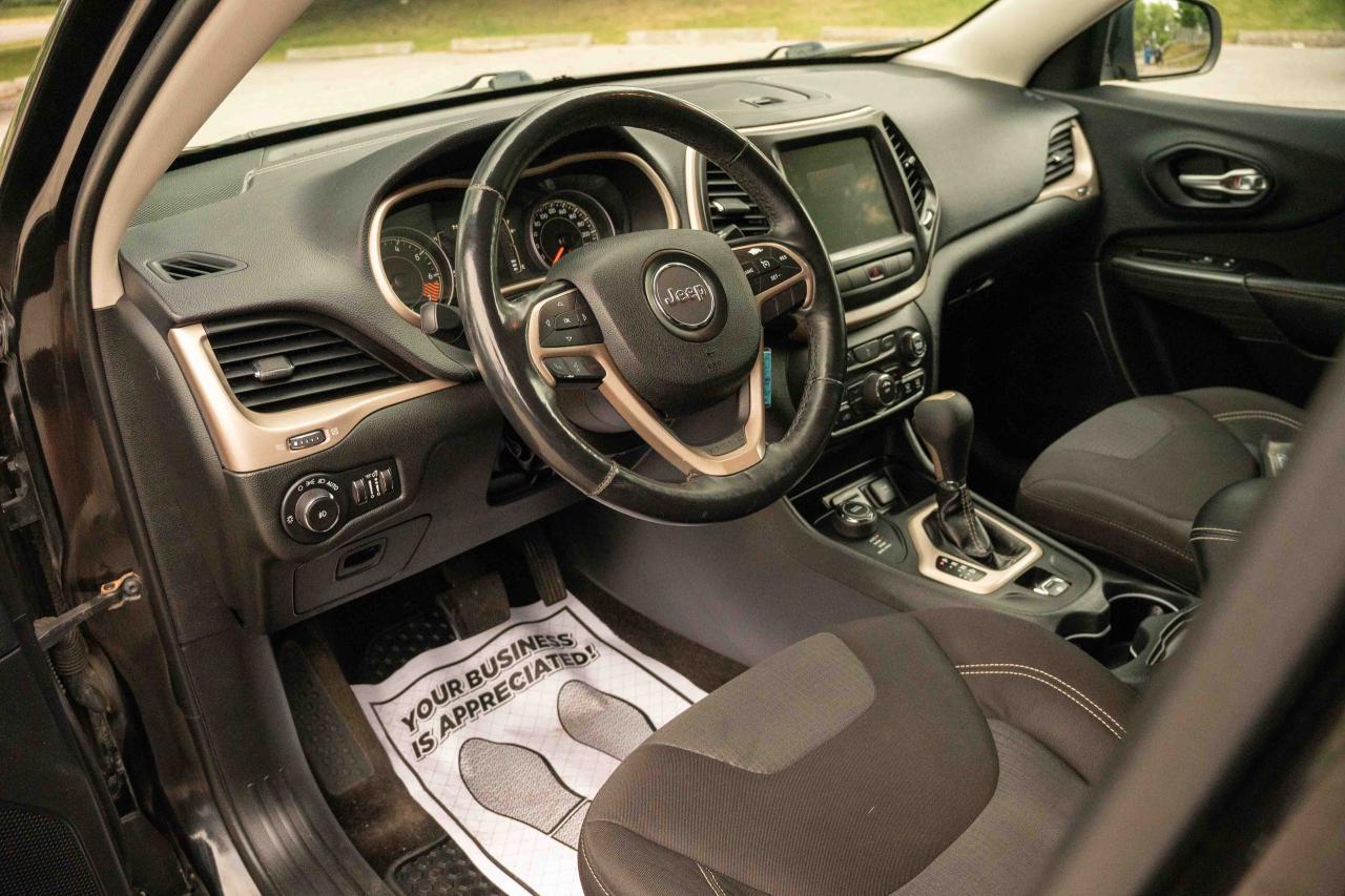 2015 Jeep Cherokee LATITUDE NORTH 4X4 - Photo #23