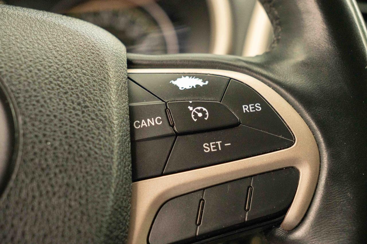 2015 Jeep Cherokee LATITUDE NORTH 4X4 - Photo #29