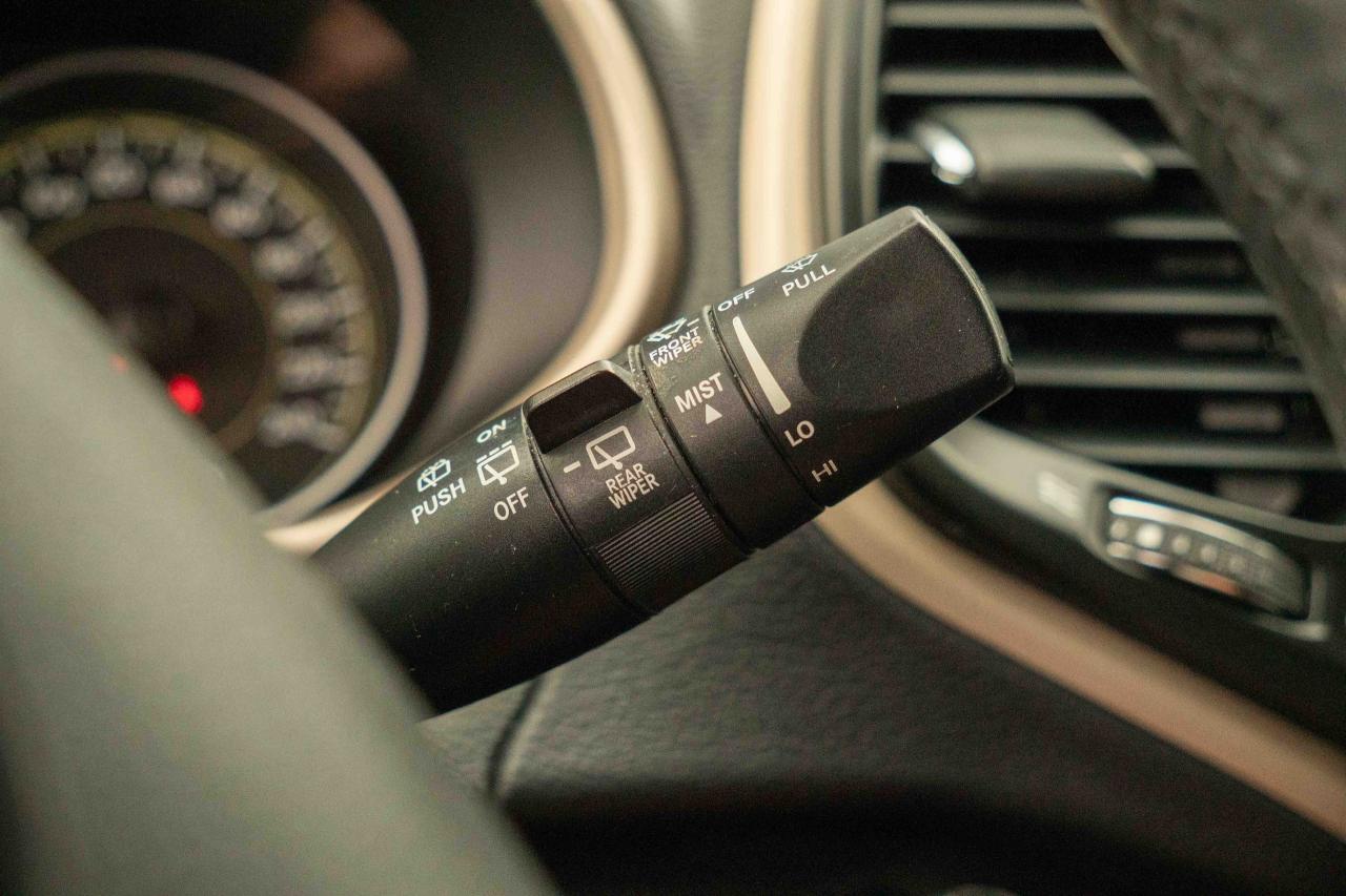 2015 Jeep Cherokee LATITUDE NORTH 4X4 - Photo #31