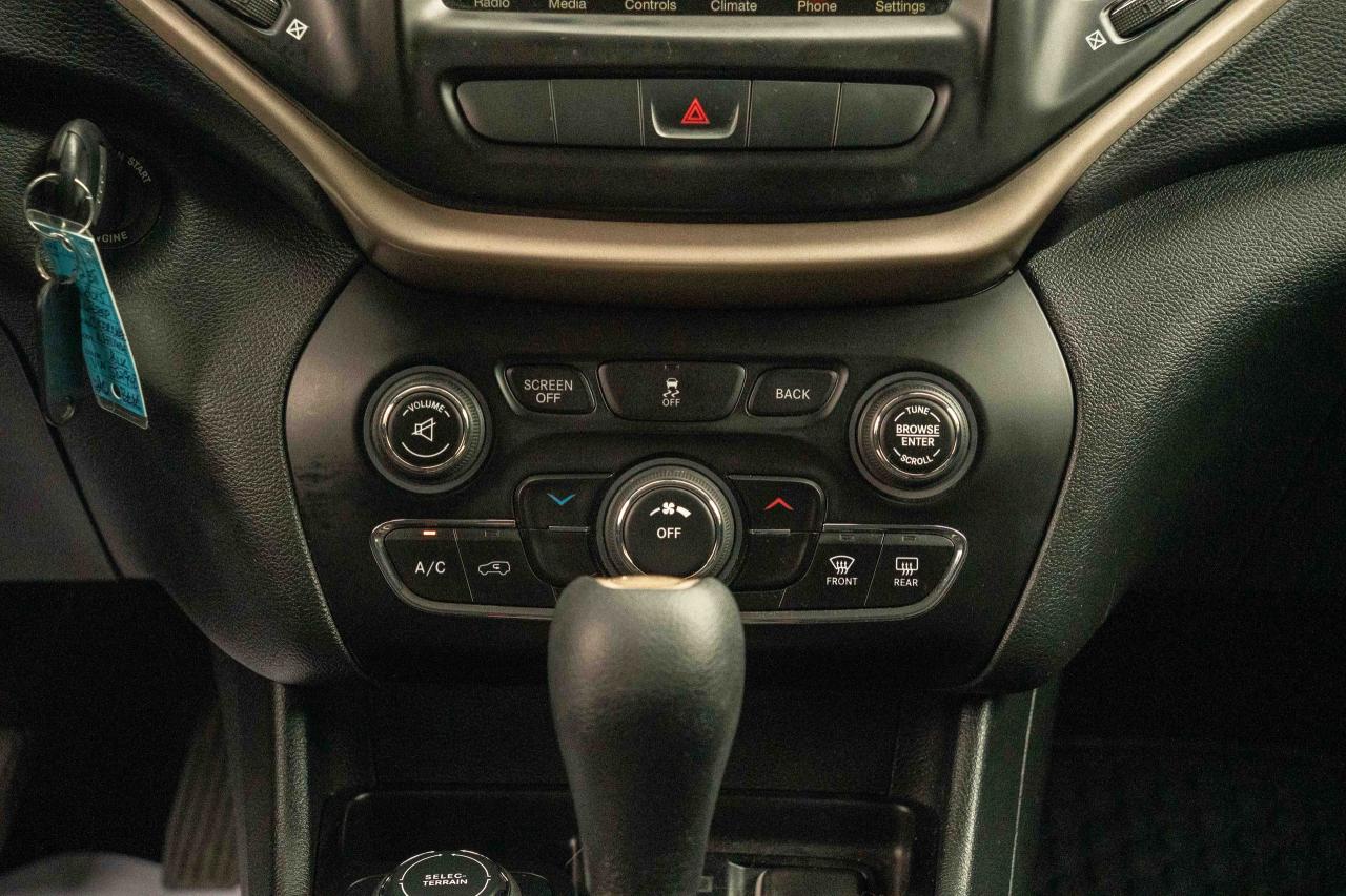 2015 Jeep Cherokee LATITUDE NORTH 4X4 - Photo #34