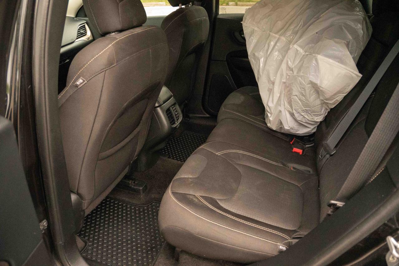 2015 Jeep Cherokee LATITUDE NORTH 4X4 - Photo #44