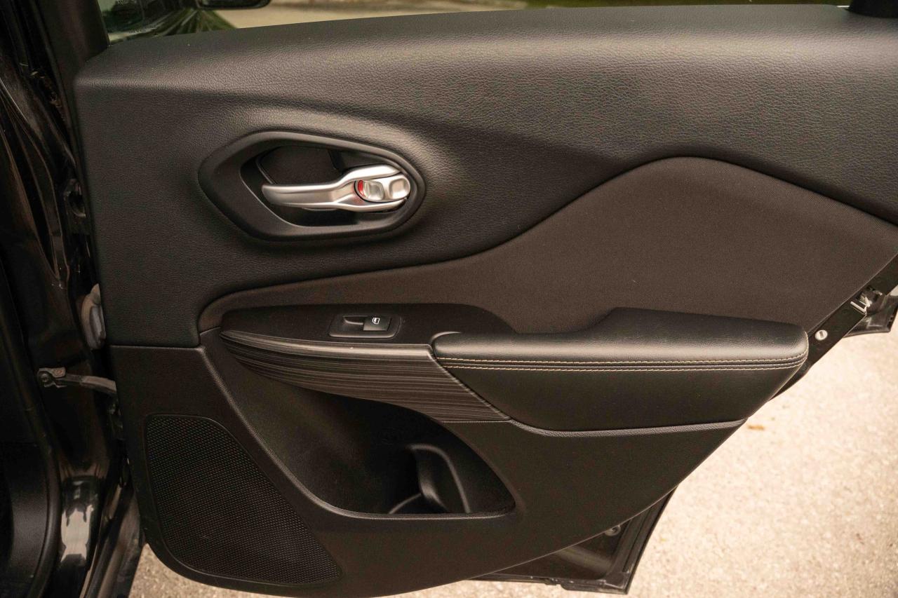 2015 Jeep Cherokee LATITUDE NORTH 4X4 - Photo #46