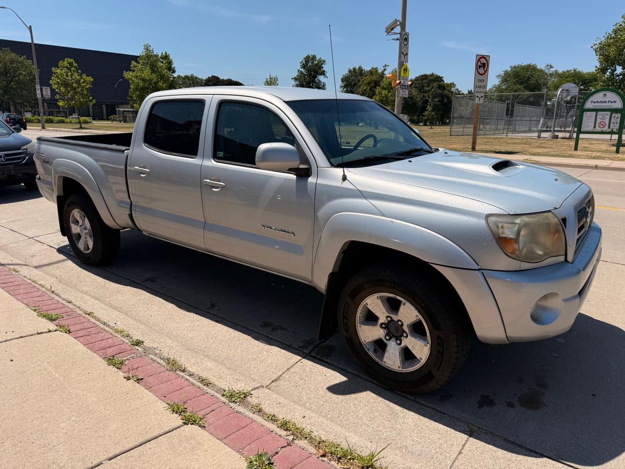 2009 Toyota Tacoma 4WD Double LB V6 AT (Natl) - Photo #7