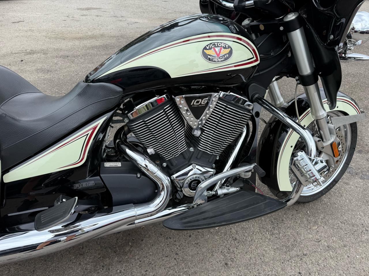 2012 Victory Cross Country  WELL MAINTAINED, TUNED - Photo #12