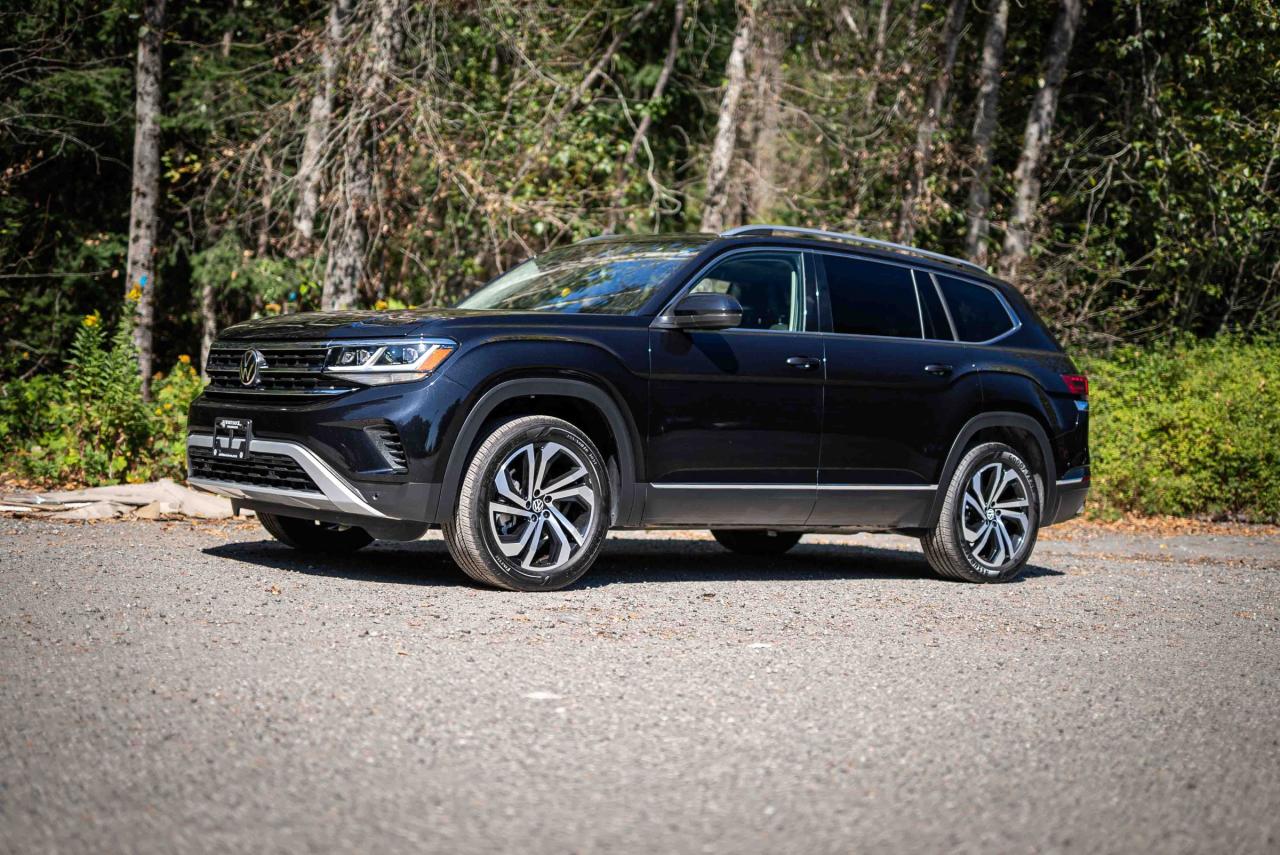Used 2023 Volkswagen Atlas 3.6 FSI Highline *LOW KMS* LEATHER SEATS*PANORAMIC ROOF* for sale in Surrey, BC