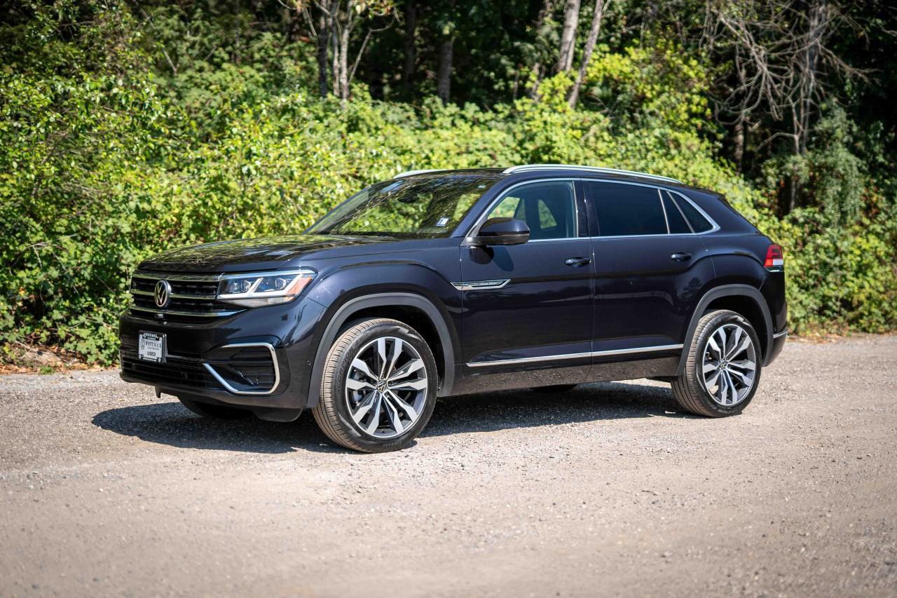 Used 2022 Volkswagen Atlas Cross Sport 3.6 FSI Execline *LEATHER INTERIOR*PANORAMIC SUNROOF*KARMAN HARDON AUDIO* for sale in Surrey, BC