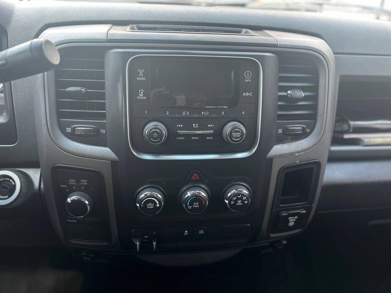 2016 RAM 1500 Tradesman CREW CAB 4WD Photo