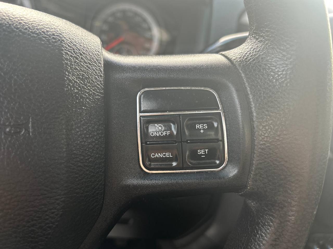 2016 RAM 1500 Tradesman CREW CAB 4WD Photo