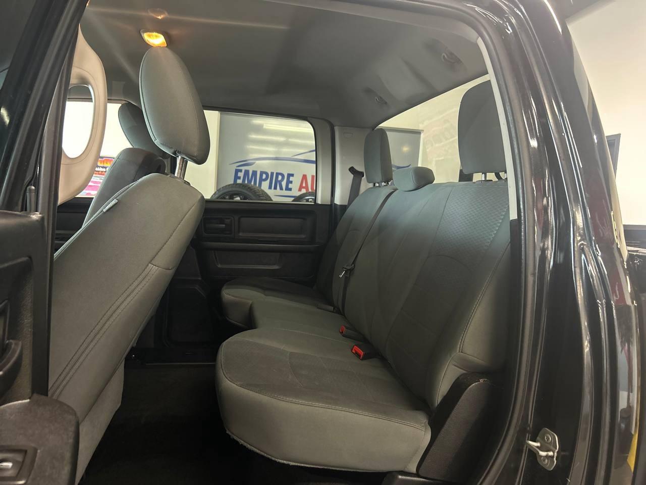 2016 RAM 1500 Tradesman CREW CAB 4WD Photo