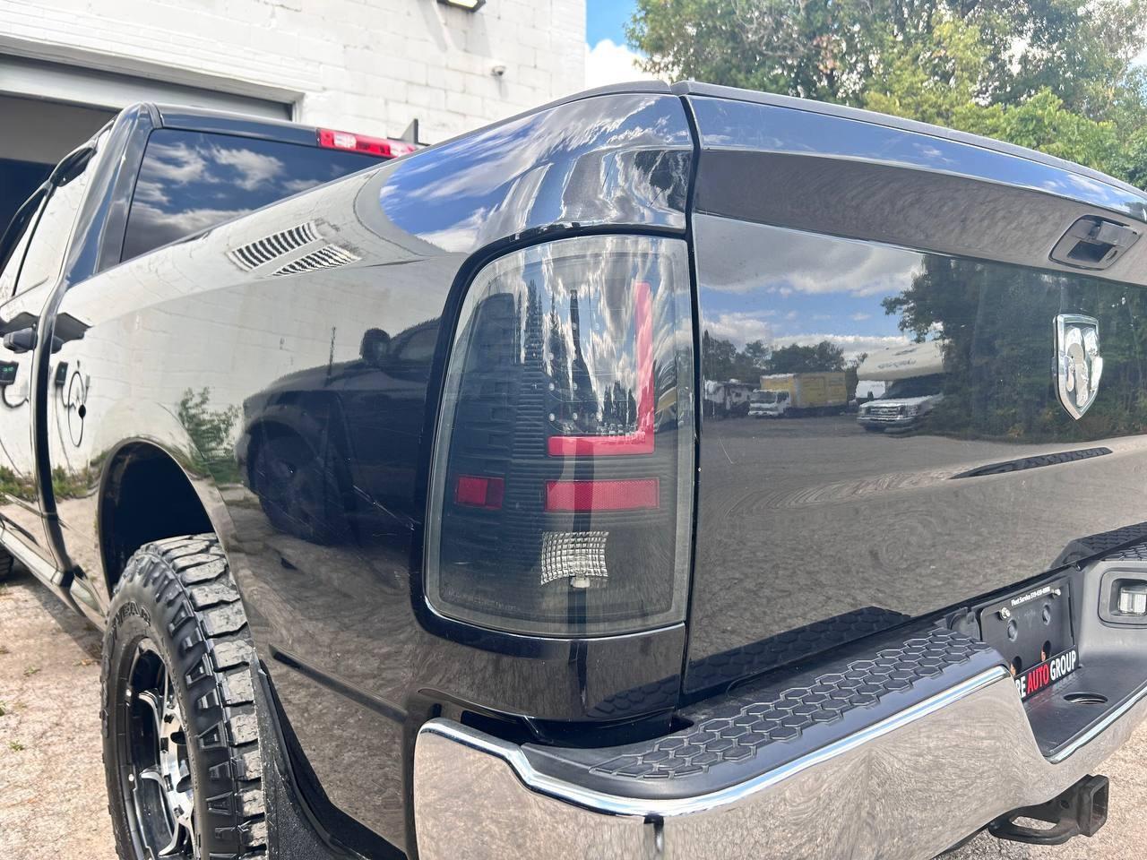 2016 RAM 1500 Tradesman CREW CAB 4WD Photo