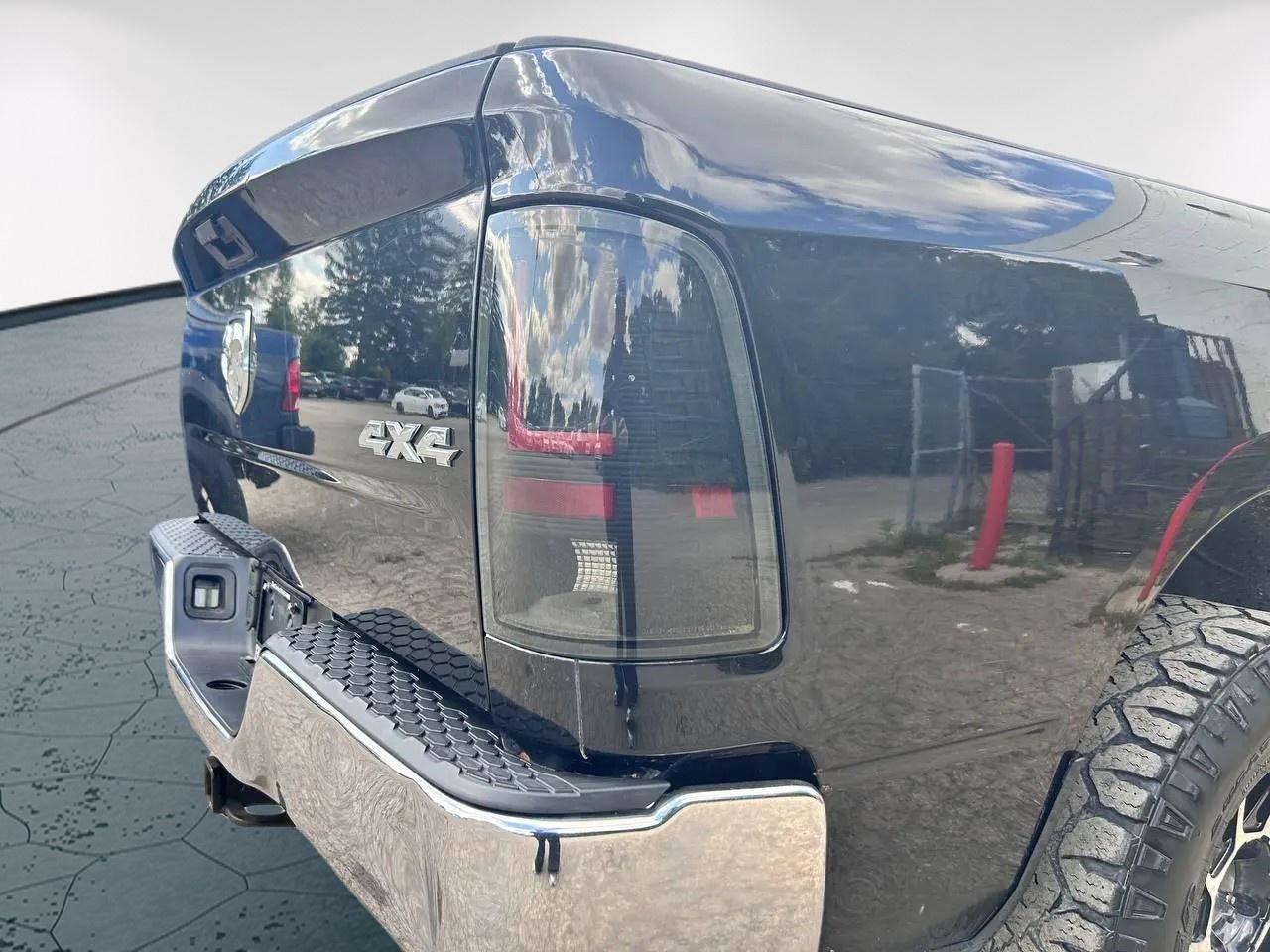 2016 RAM 1500 Tradesman CREW CAB 4WD Photo