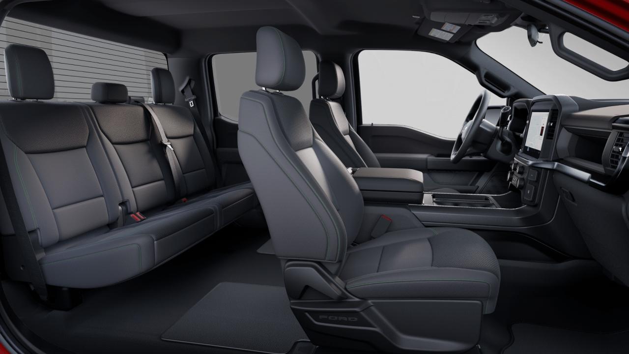 2025 Ford F-150 STX Photo5