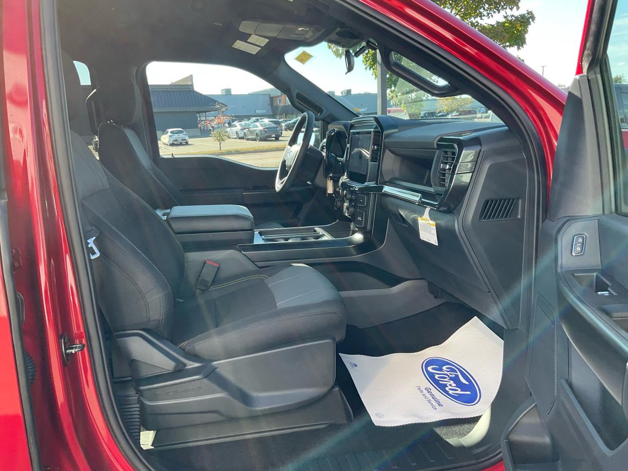 2025 Ford F-150 STX Photo5