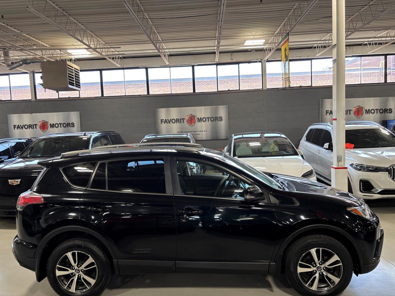 2018 Toyota RAV4 XLE AWD|SUNROOF|ALLOYS|HEATEDSEATS|HEATEDWHEEL|+++ - Photo #3