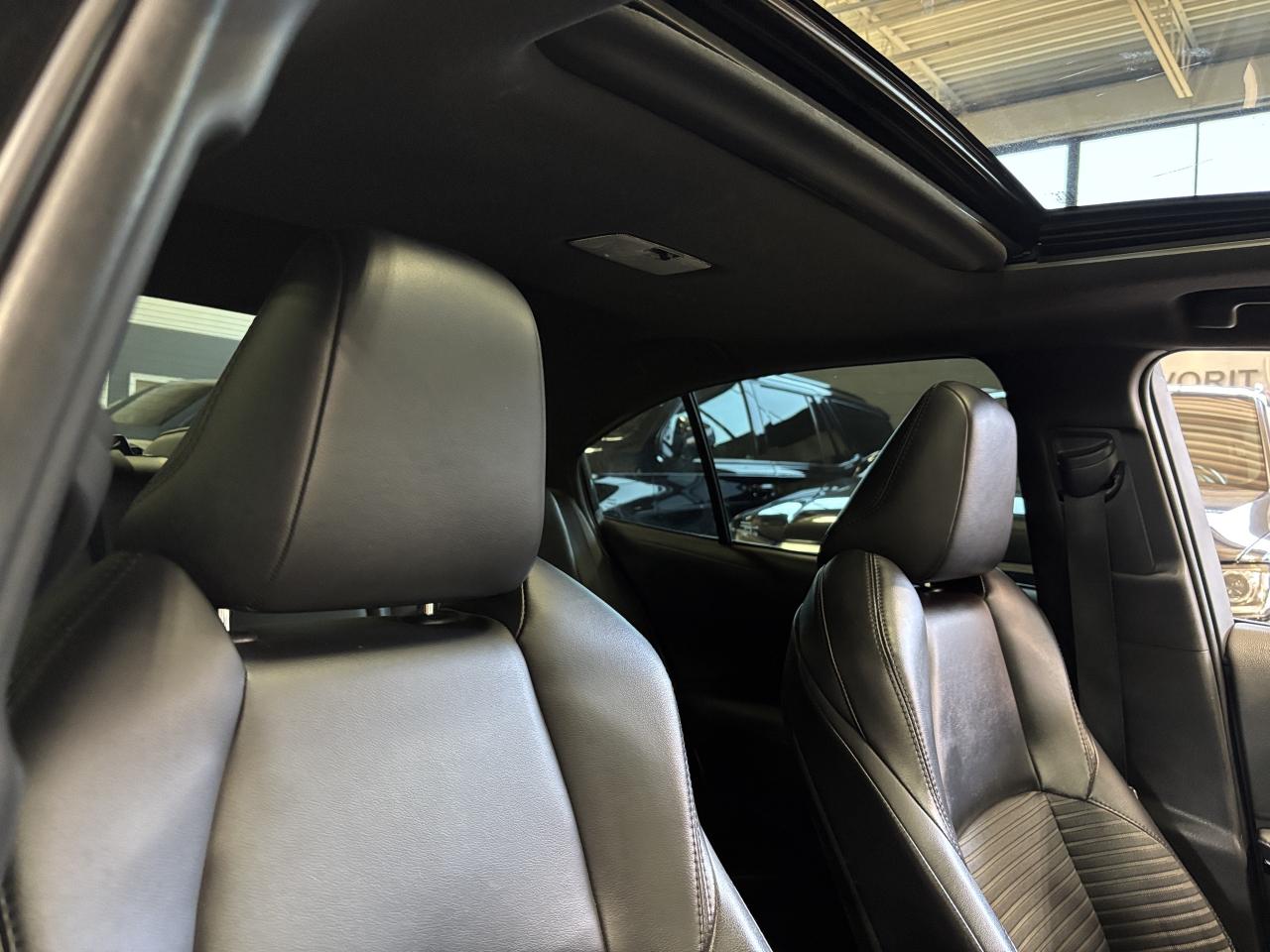 2020 Toyota Corolla XSE CVT|NAV|LEATHER|ALLOYS|SUNROOF|WIRELESSCHARGE| - Photo #11