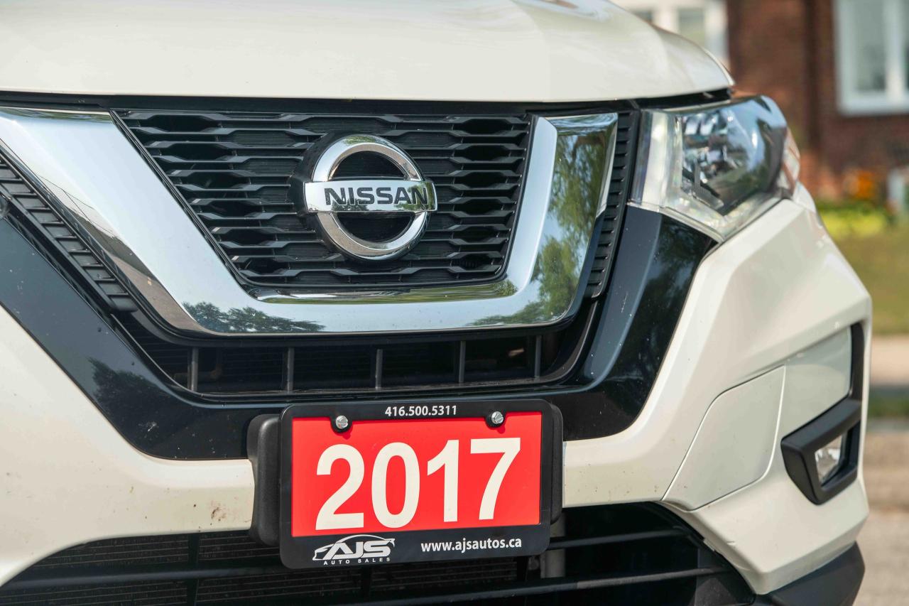 2017 Nissan Rogue SV - Photo #7