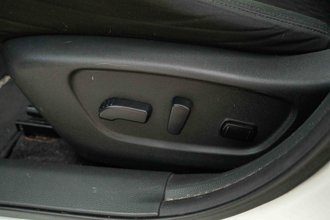 2017 Nissan Rogue SV - Photo #22