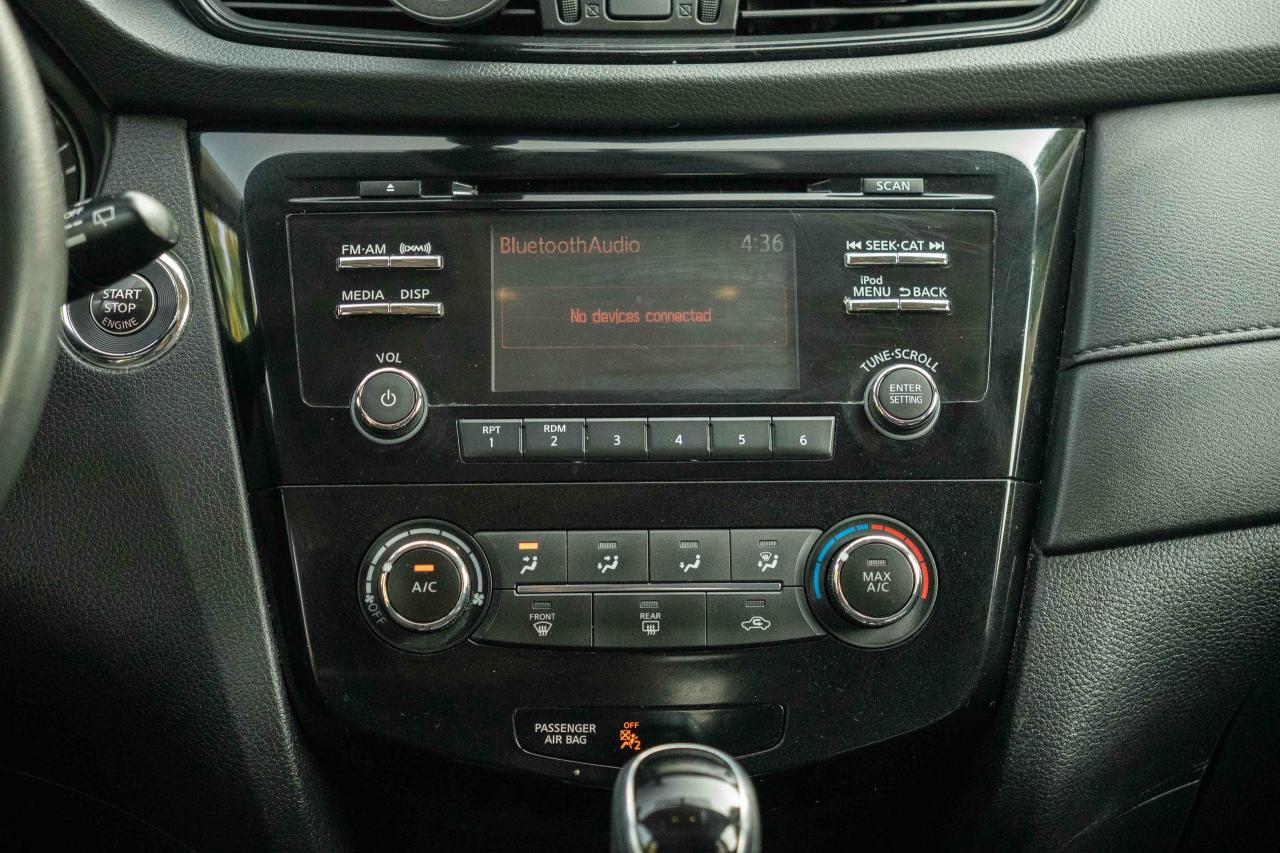 2017 Nissan Rogue SV - Photo #31