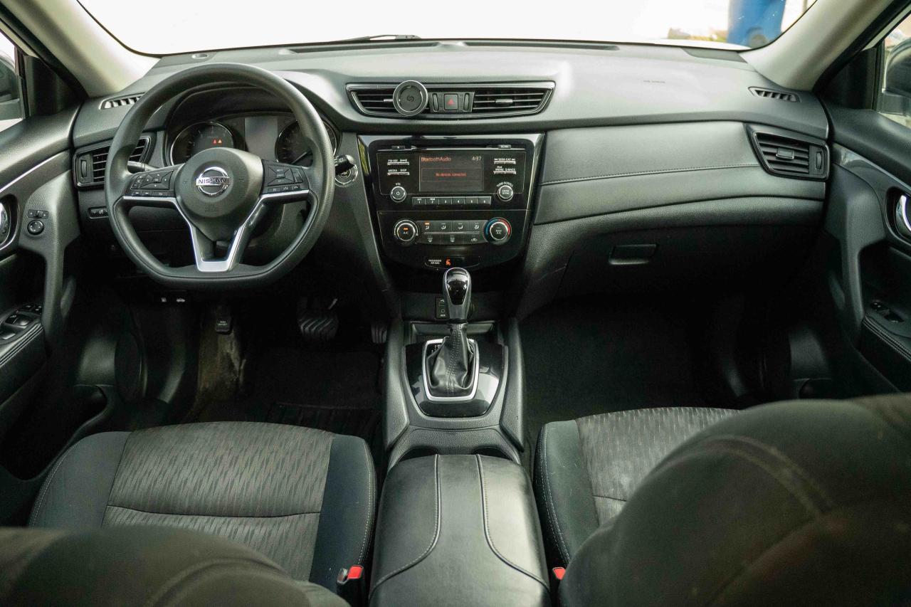 2017 Nissan Rogue SV - Photo #37