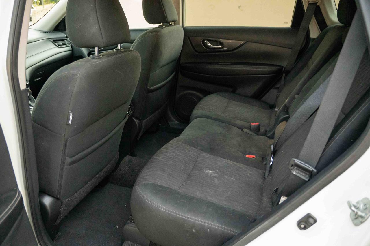 2017 Nissan Rogue SV - Photo #40