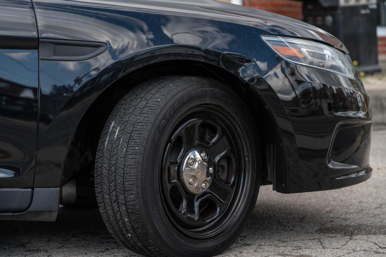 2013 Ford Taurus AWD POLICE INTERCEPTOR SEDAN - Photo #2