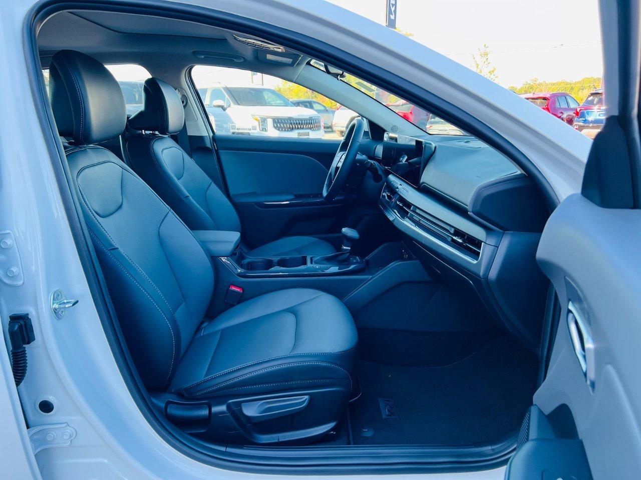 2025 Kia K4 EX Plus Photo