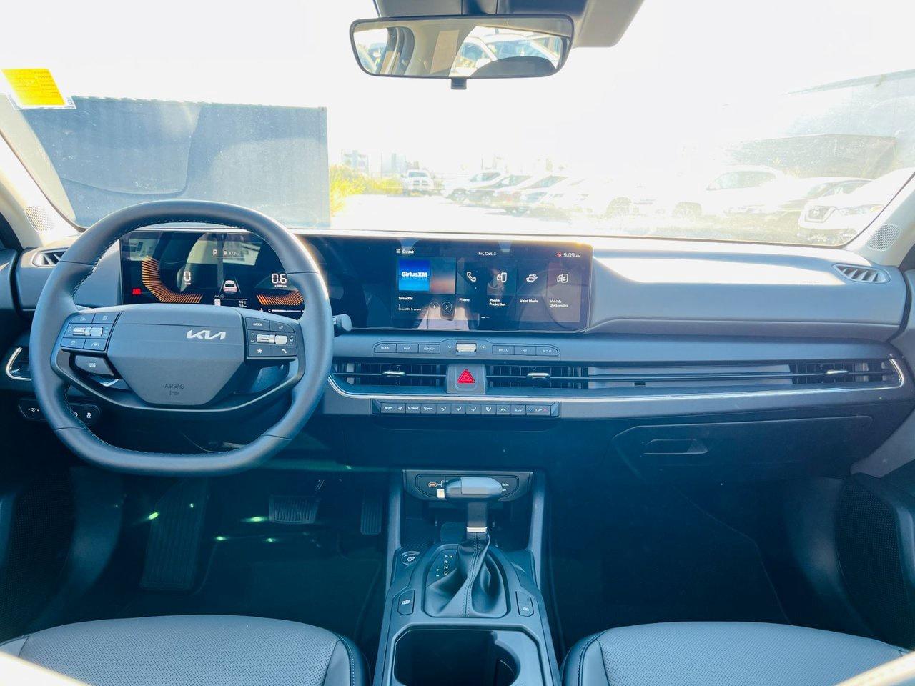 2025 Kia K4 EX Plus Photo