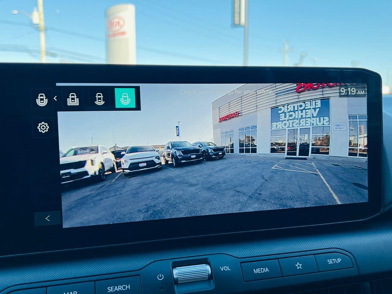 2025 Kia K4 EX Plus Photo